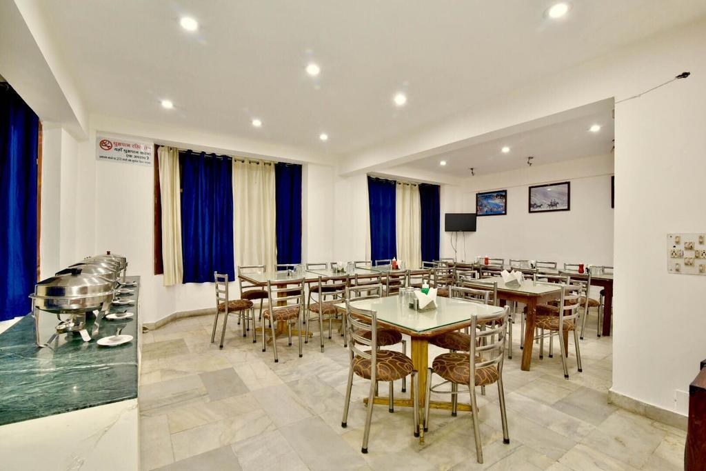Hotel Devlok Primal Массури Экстерьер фото